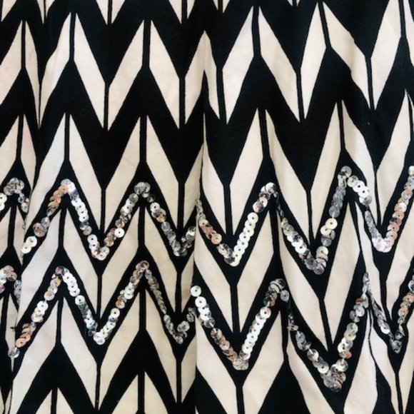 BCBGMaxAzria Black & White Sequin Chevron Skirt - Picture 2 of 4